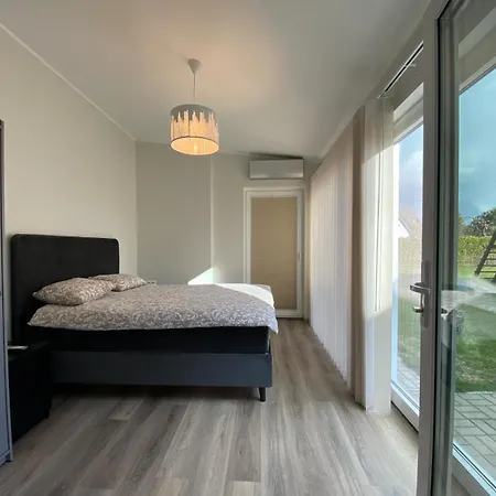 Hoovimaja Vakantiehuis Pärnu